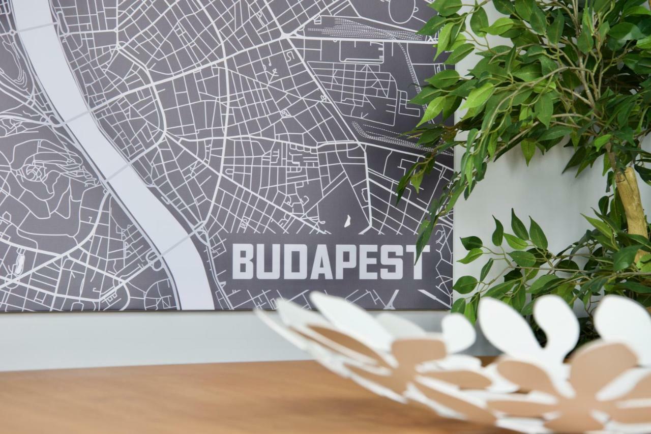 Standard Apartment By Hi5 - Incredible View With Terrace Budapest Kültér fotó